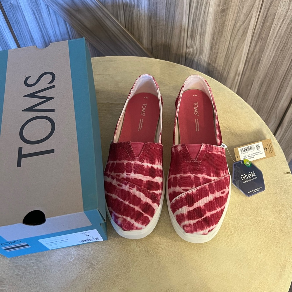 NWT “Alpargata Cups” shoes by TOMS